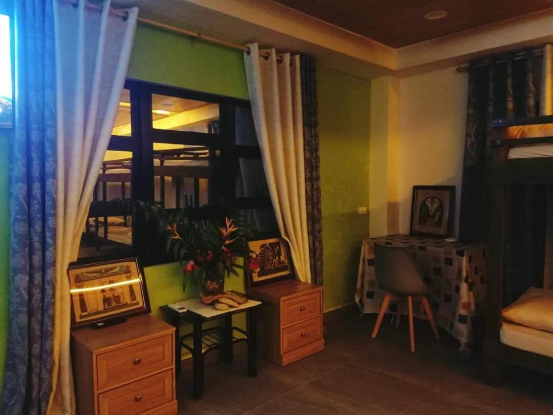 Gbu Loboc River Guesthouse Exterior foto